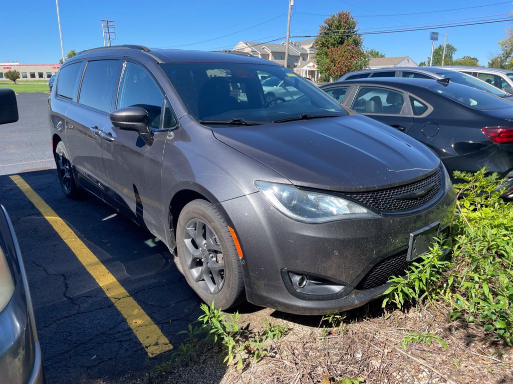 Used 2019 Chrysler Pacifica Touring-L Plus w/ Advanced Safetytec Group FWD image 1