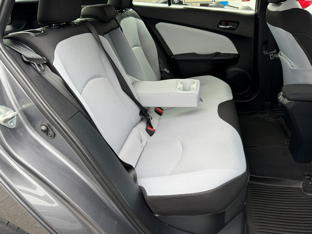 Used 2022 Toyota Prius LE FWD image 34