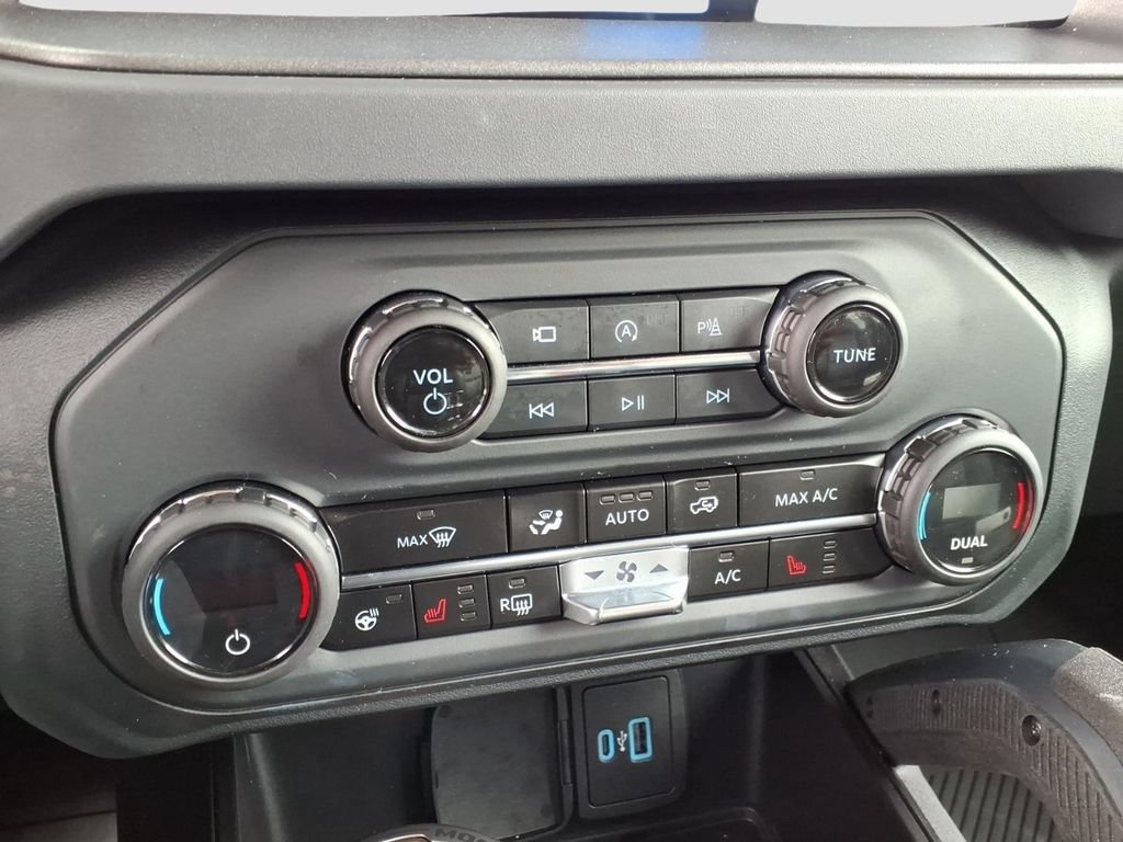 Certified 2025 Ford Bronco Badlands AWD/4WD image 12