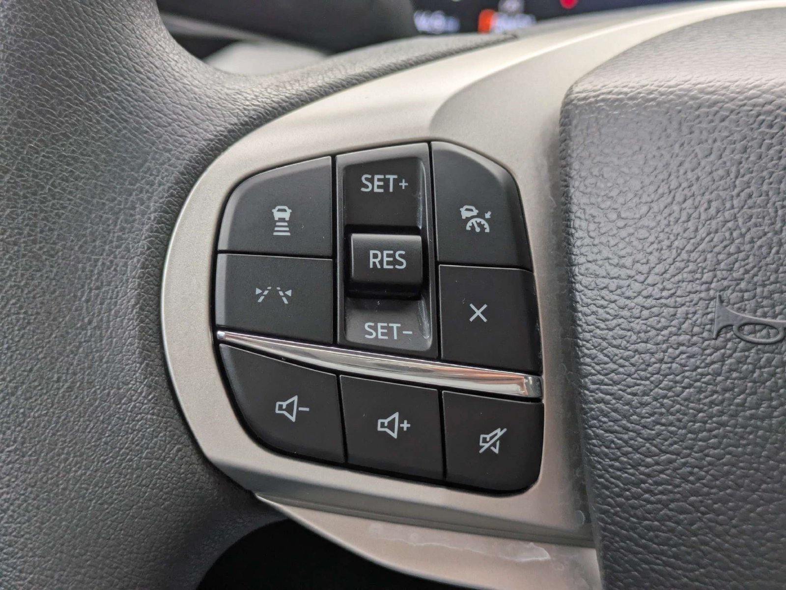 Certified 2026 Ford Explorer Active RWD image 26