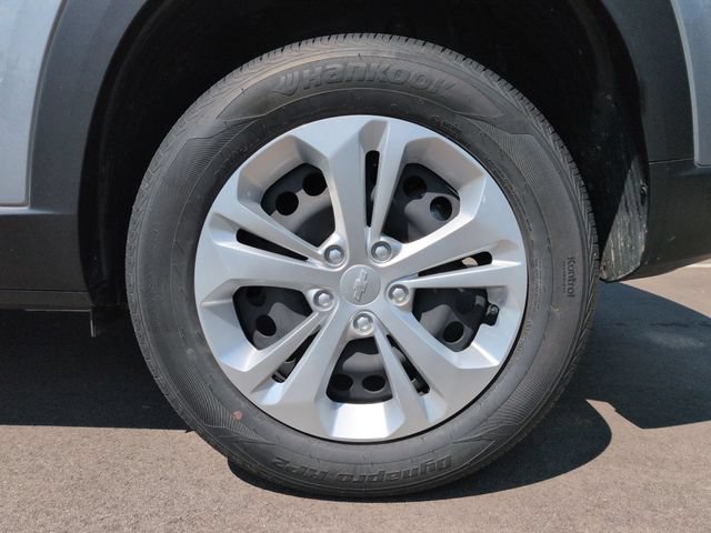 Used 2024 Chevrolet Trax LS w/ Driver Confidence Package FWD image 11
