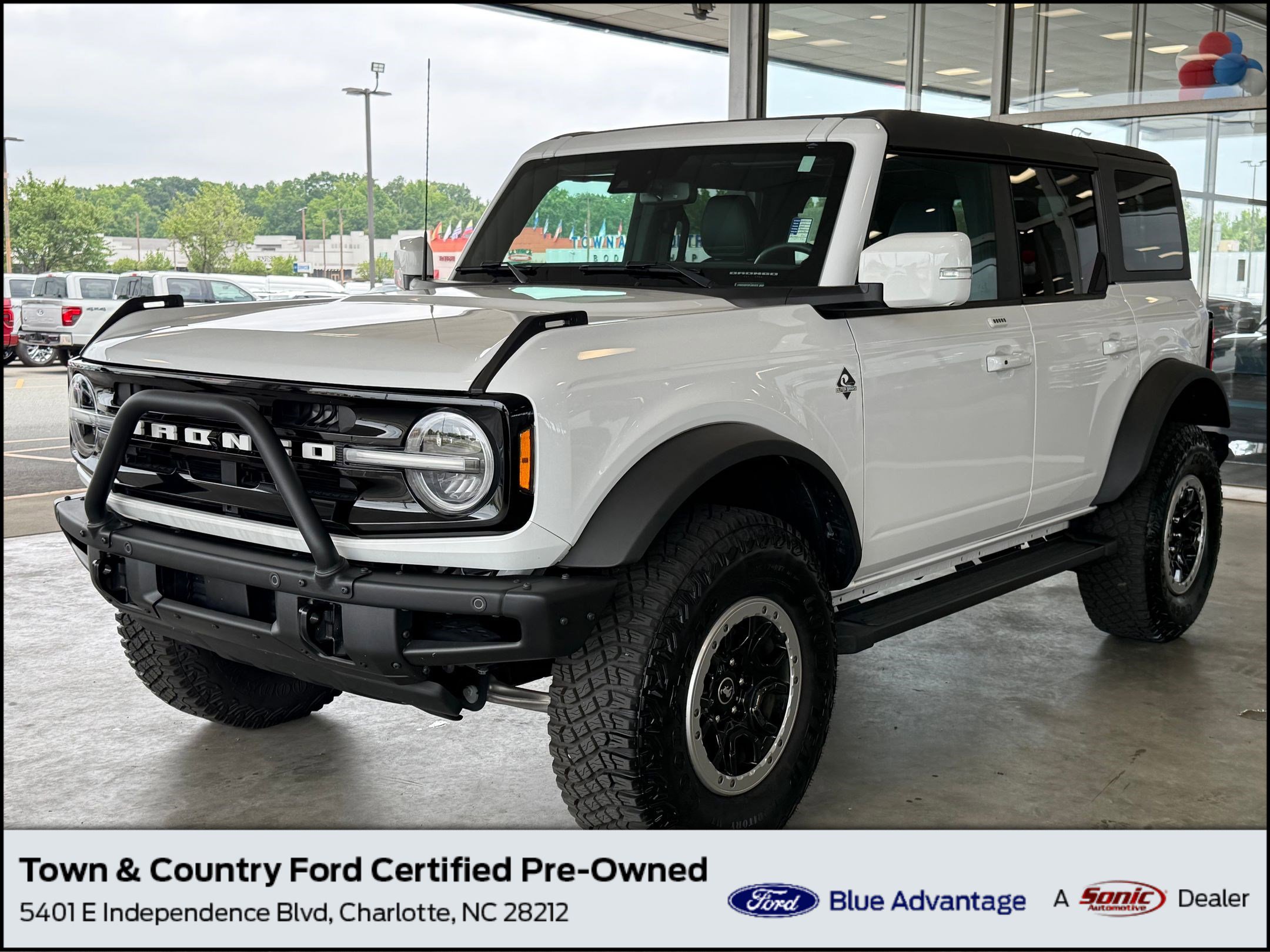 Certified 2023 Ford Bronco Outer Banks w/ Sasquatch Package AWD/4WD image 1