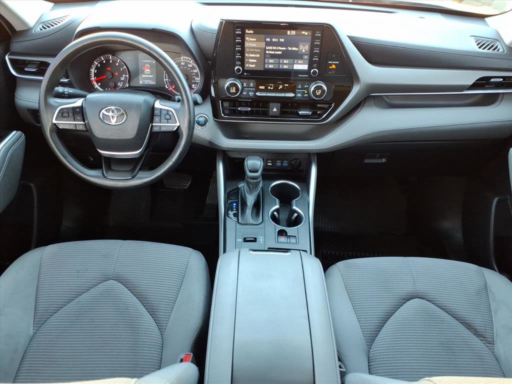 Used 2022 Toyota Highlander L image 14