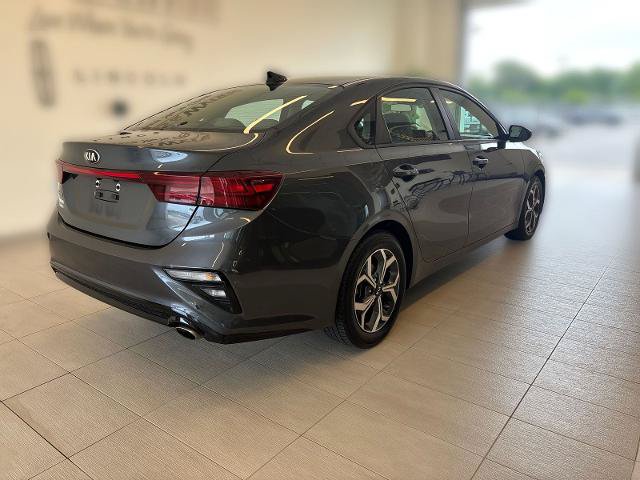 Used 2021 Kia Forte LXS FWD image 3