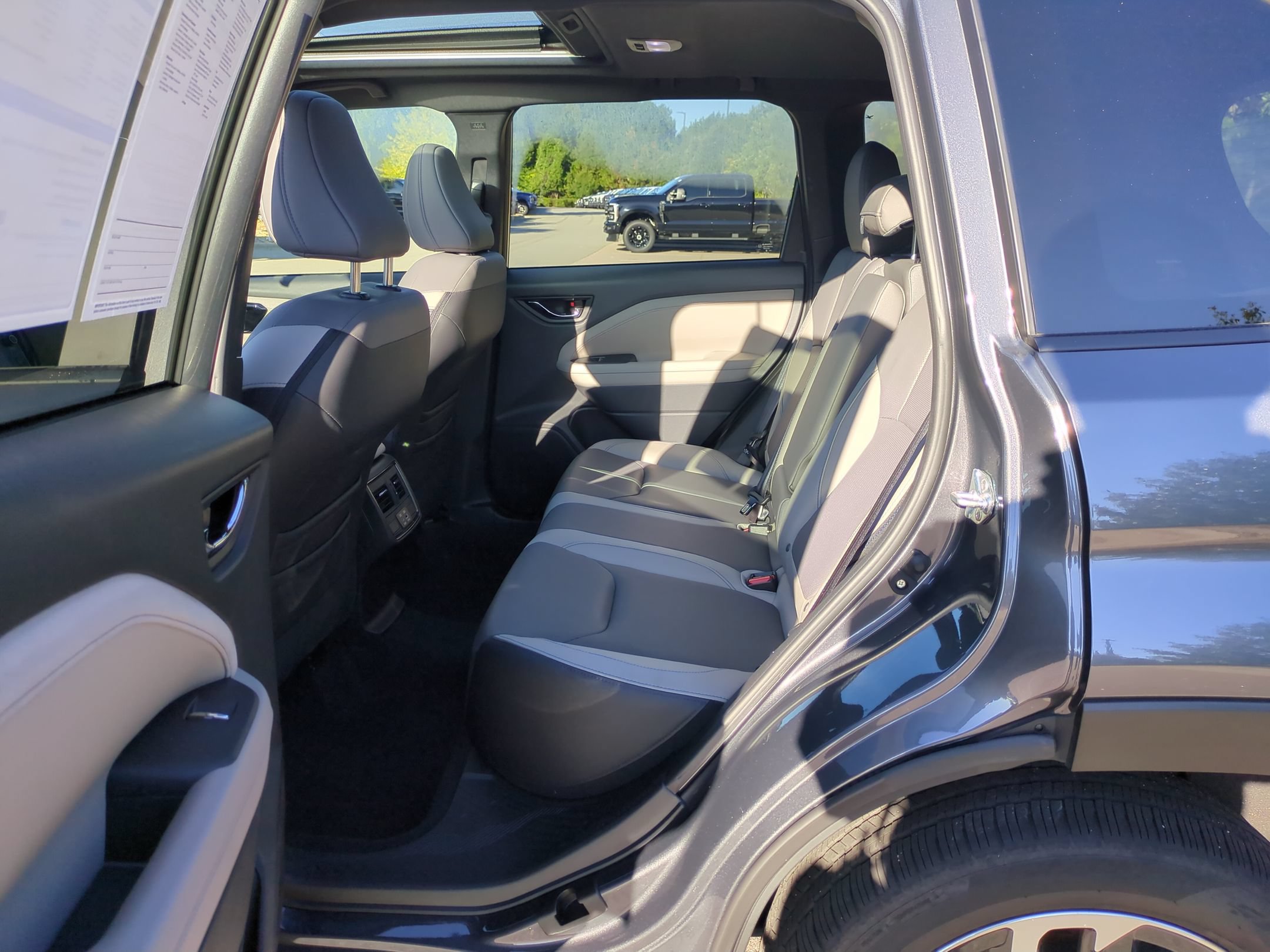 Used 2025 Subaru Forester Limited AWD/4WD image 31