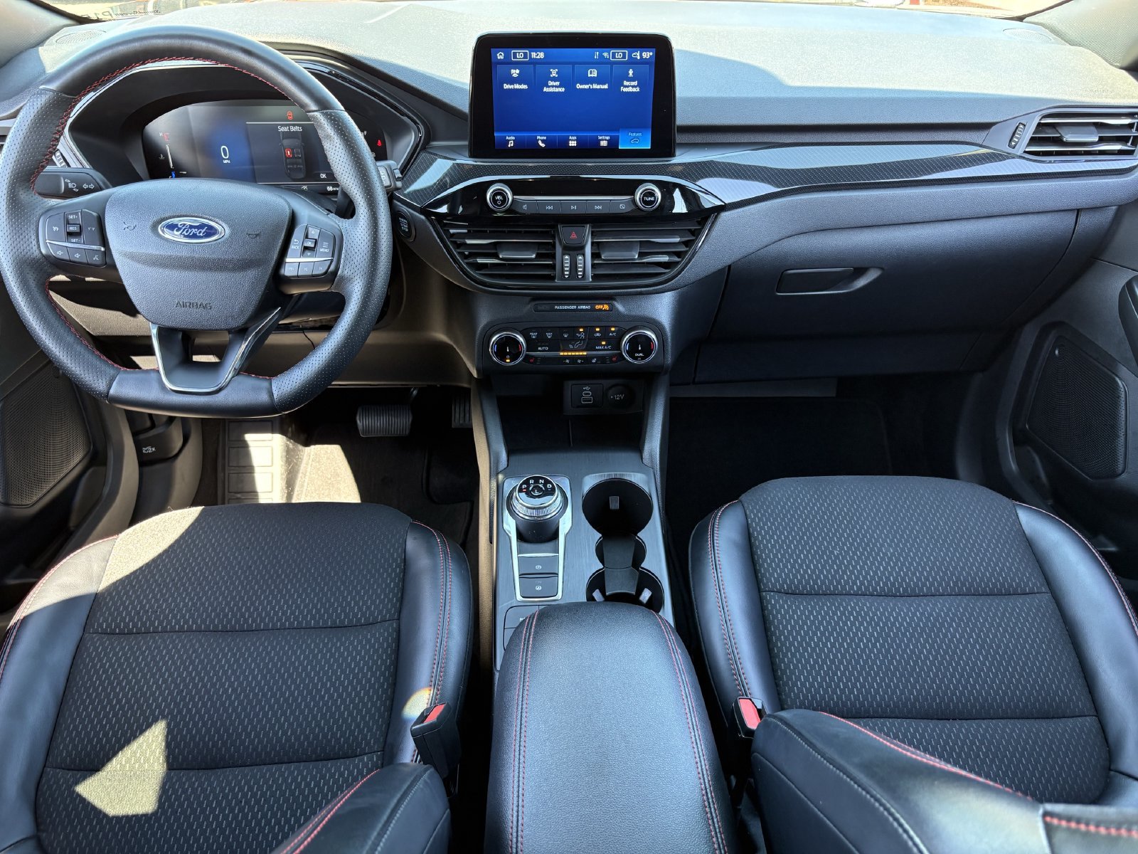 Certified 2025 Ford Escape ST-Line Select AWD/4WD image 18