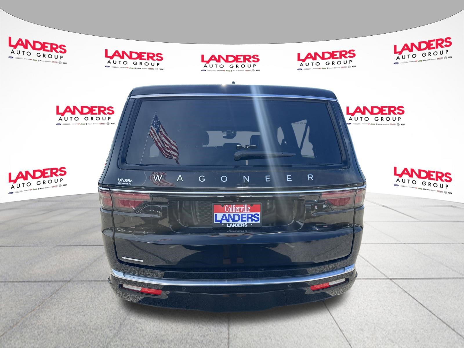 Used 2023 Jeep Wagoneer L 4WD w/ Premium Group I image 4