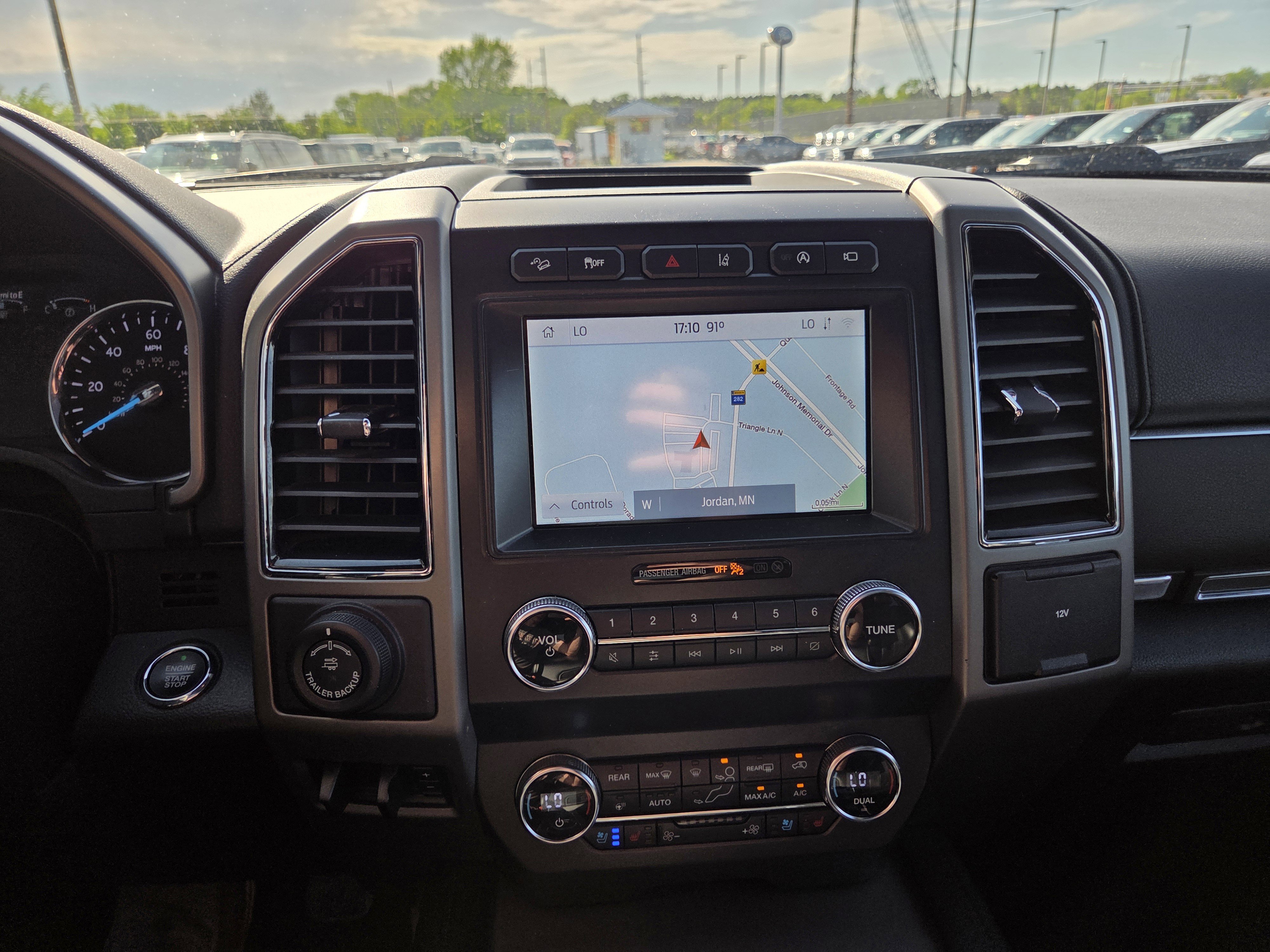 Certified 2020 Ford Expedition XLT w/ Equipment Group 202A AWD/4WD image 23