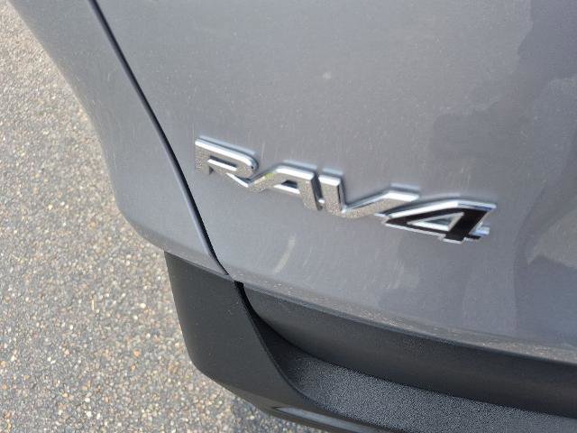Used 2025 Toyota RAV4 XLE AWD/4WD image 24