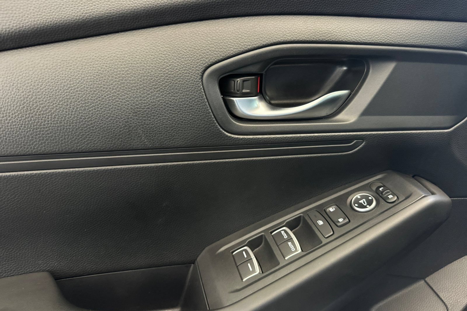 Used 2023 Honda Accord LX image 10