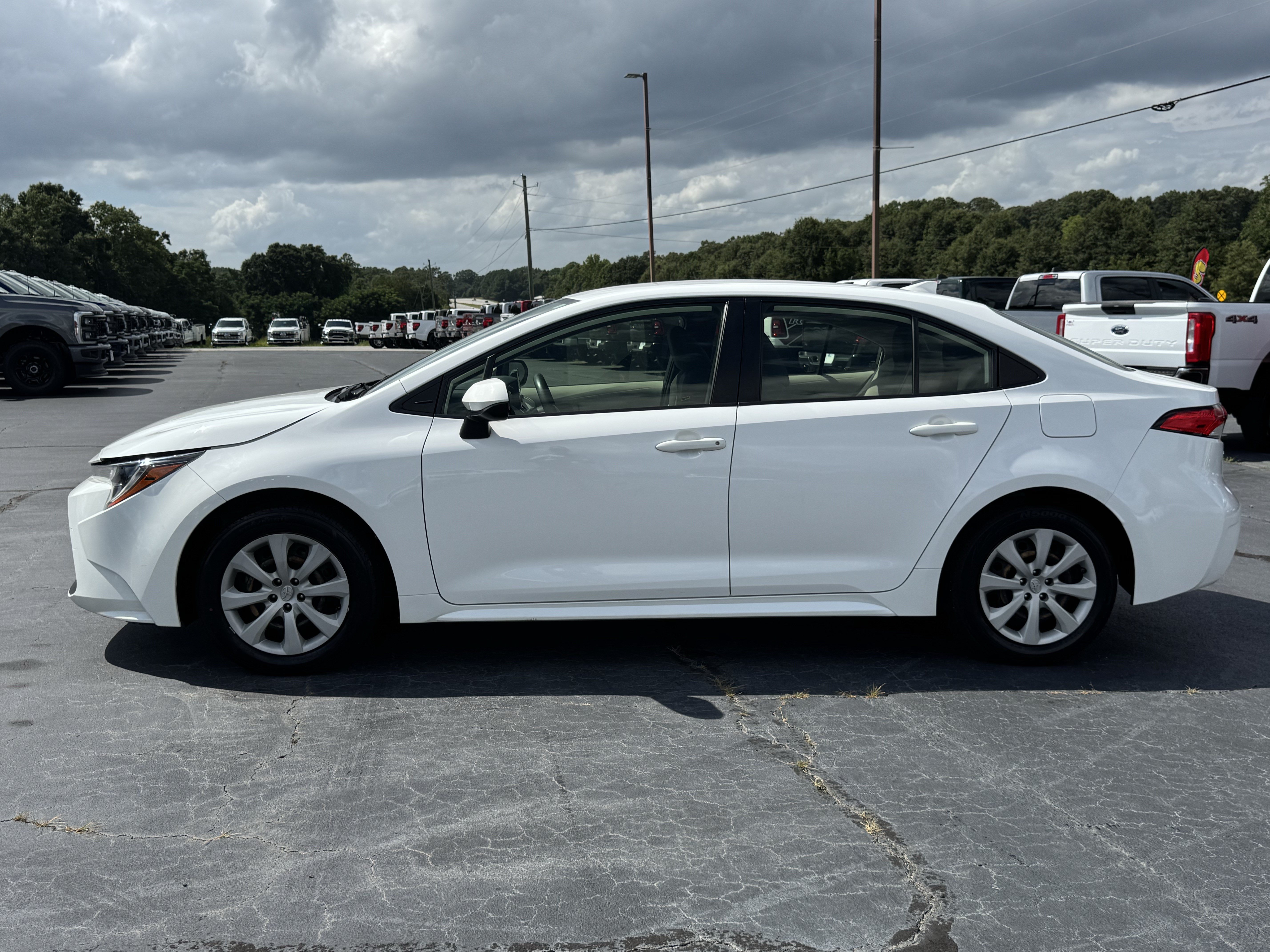Used 2022 Toyota Corolla LE FWD image 8