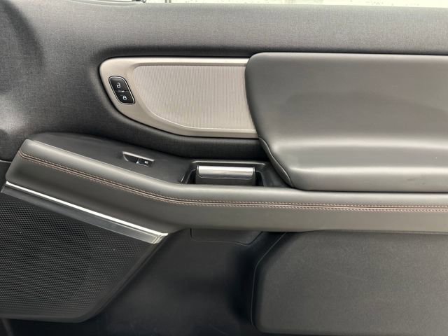 Certified 2025 Ford Expedition Active image 12