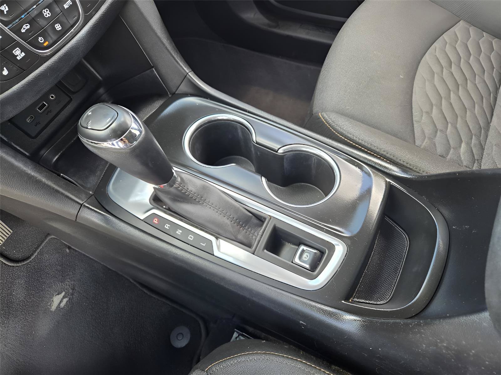 Used 2019 Chevrolet Equinox LT FWD image 18