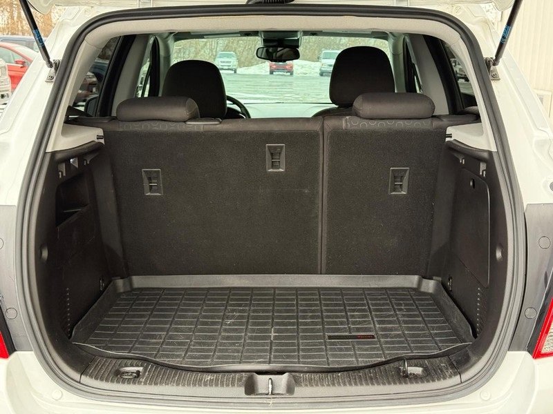 Used 2022 Chevrolet Trax LS w/ Tint and Cruise Package image 9