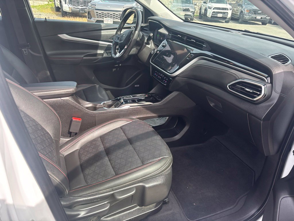 Used 2023 Chevrolet Bolt EUV Premier w/ Sun & Sound Package FWD image 13