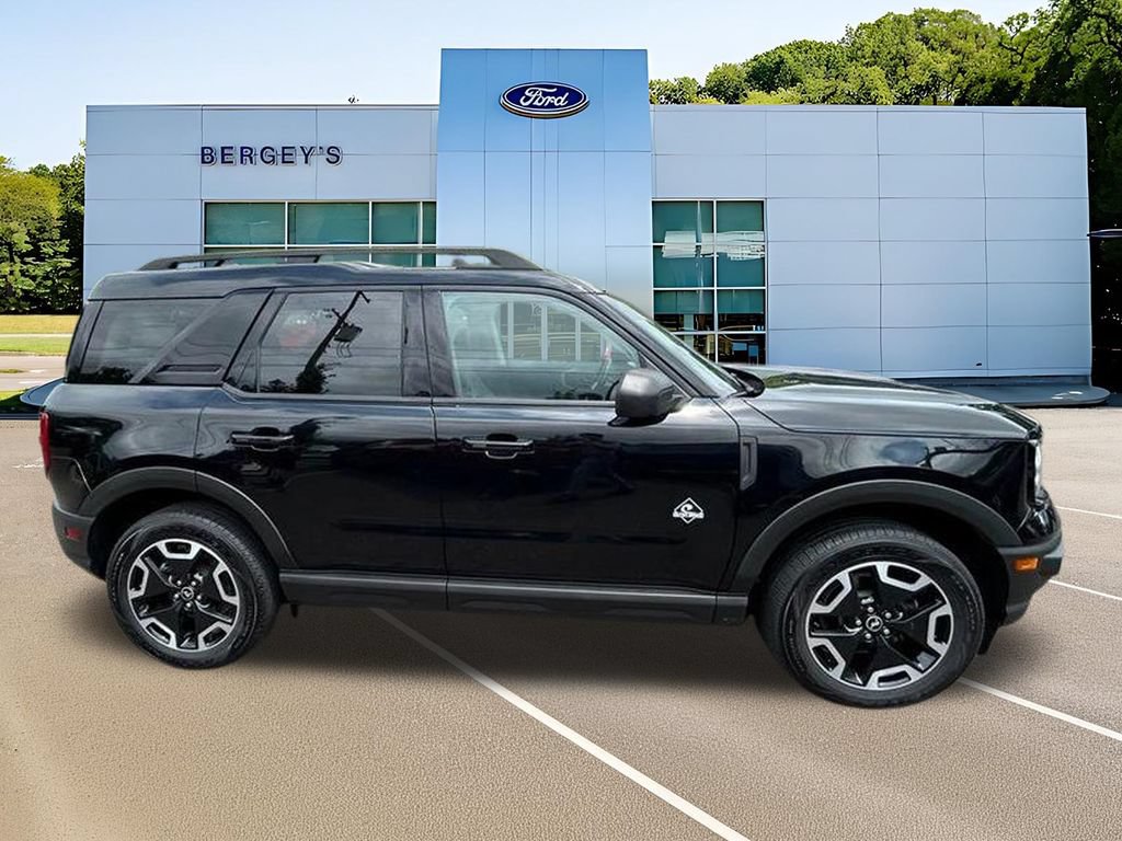 Certified 2022 Ford Bronco Sport Outer Banks w/ Tech Package AWD/4WD image 4