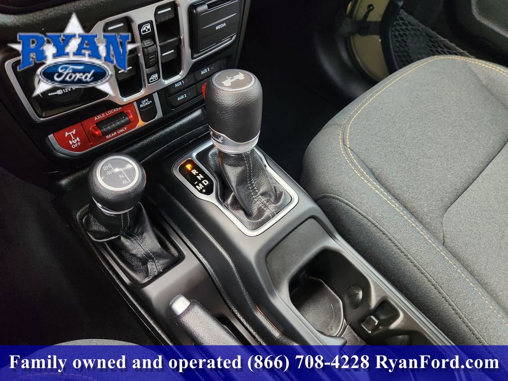 Used 2025 Jeep Wrangler Unlimited Sport AWD/4WD image 15