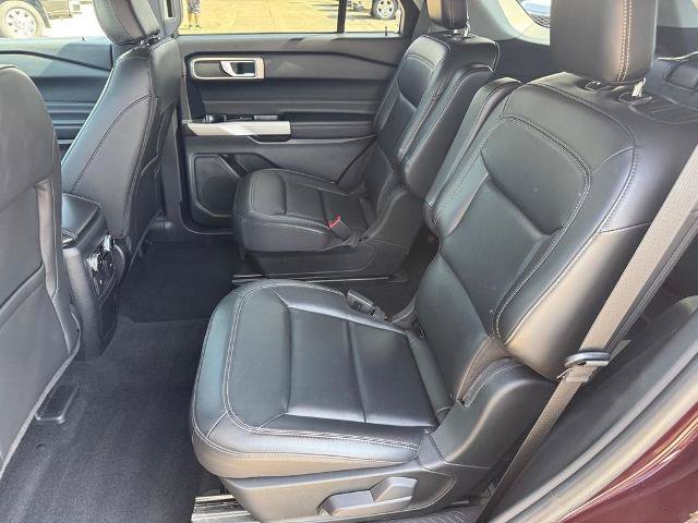 Certified 2023 Ford Explorer XLT w/ Equipment Group 202A AWD/4WD image 9
