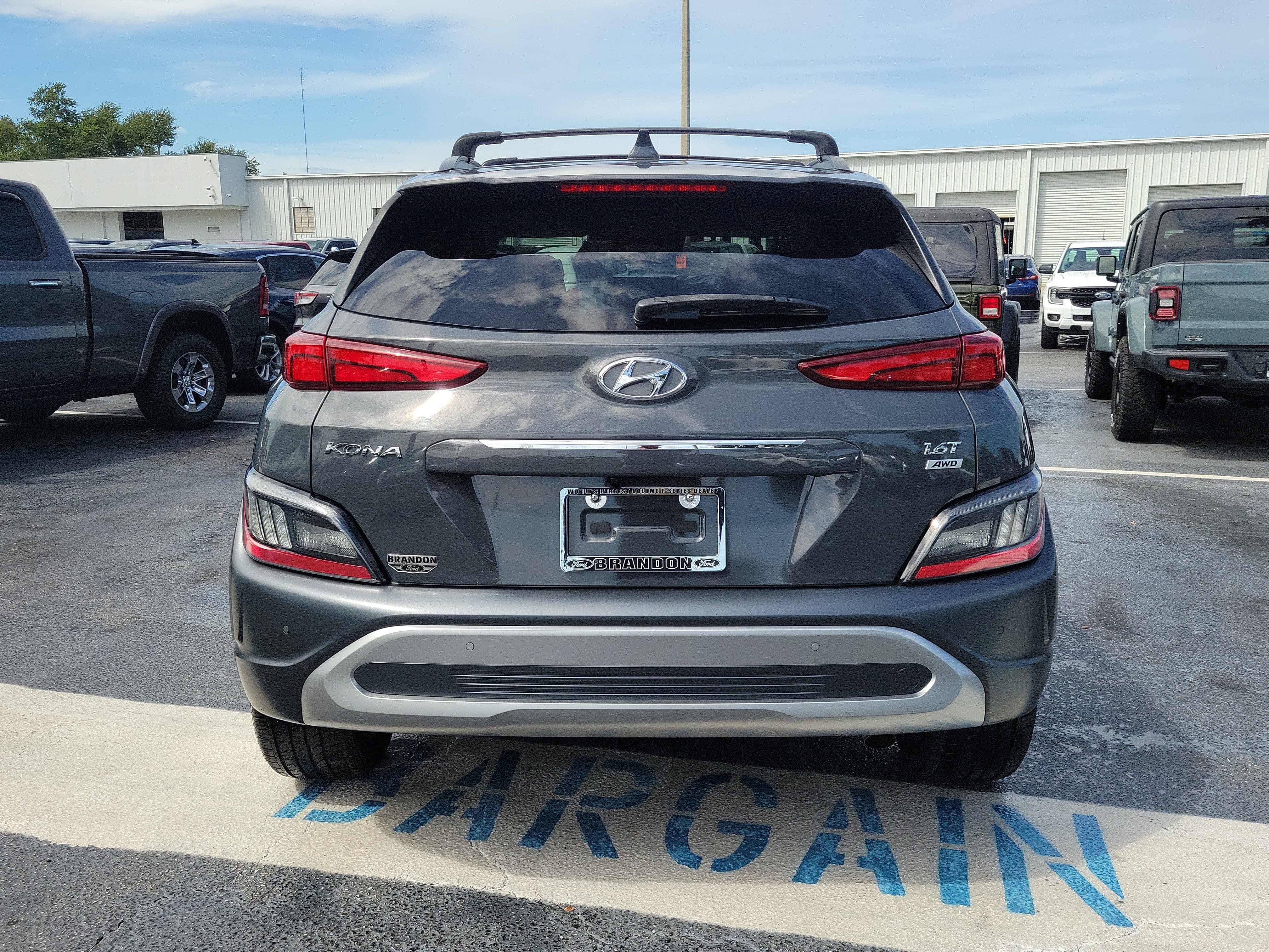 Used 2023 Hyundai Kona Limited AWD/4WD image 8