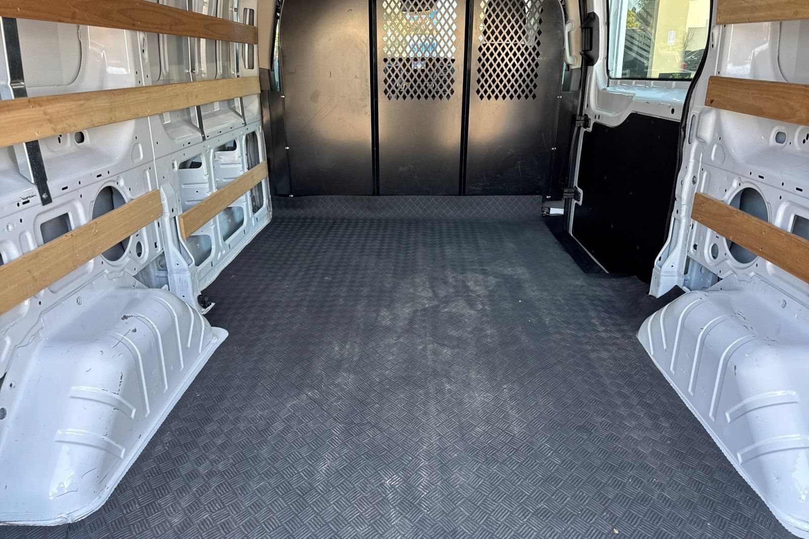 Certified 2025 Ford Transit 250 Low Roof w/ Exterior Upgrade Package RWD image 15