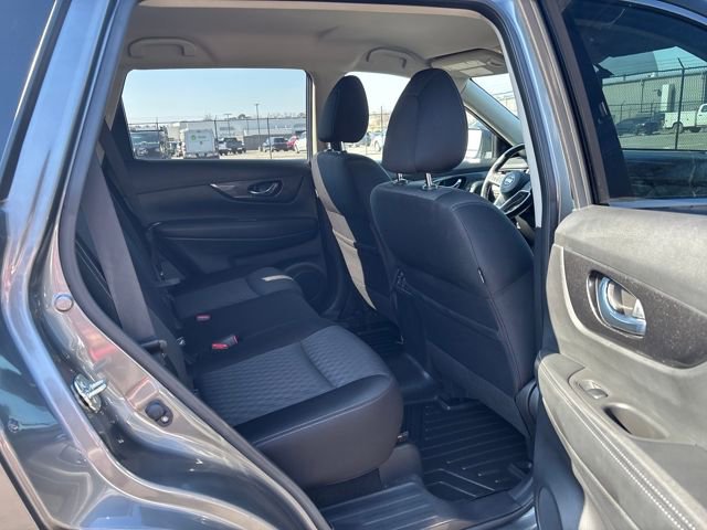 Used 2018 Nissan Rogue SV w/ Premium Package image 10