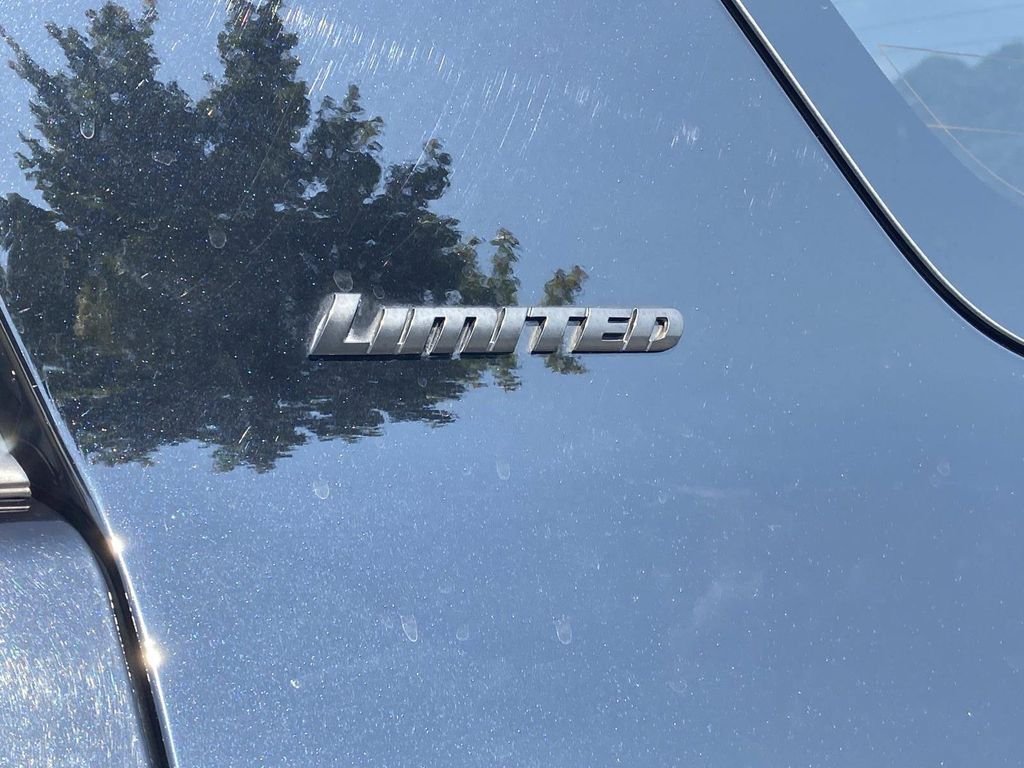 Used 2019 Toyota 4Runner Limited AWD/4WD image 12