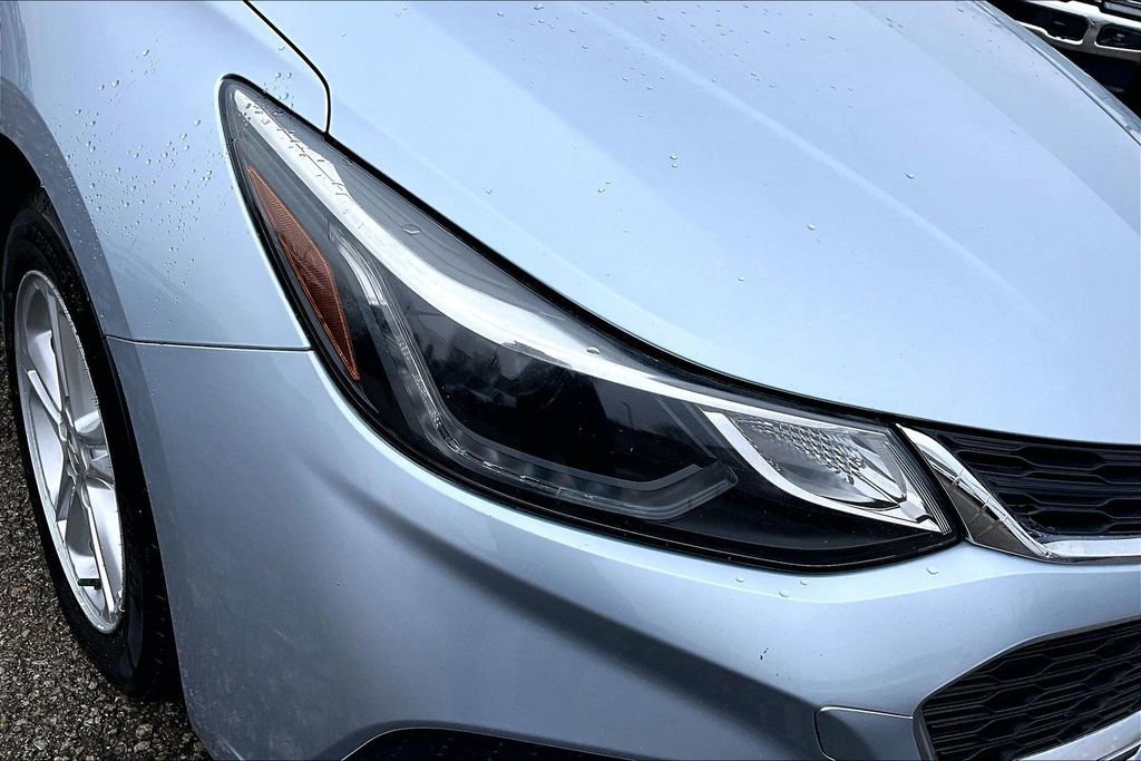 Used 2017 Chevrolet Cruze LT w/ Convenience Package image 29