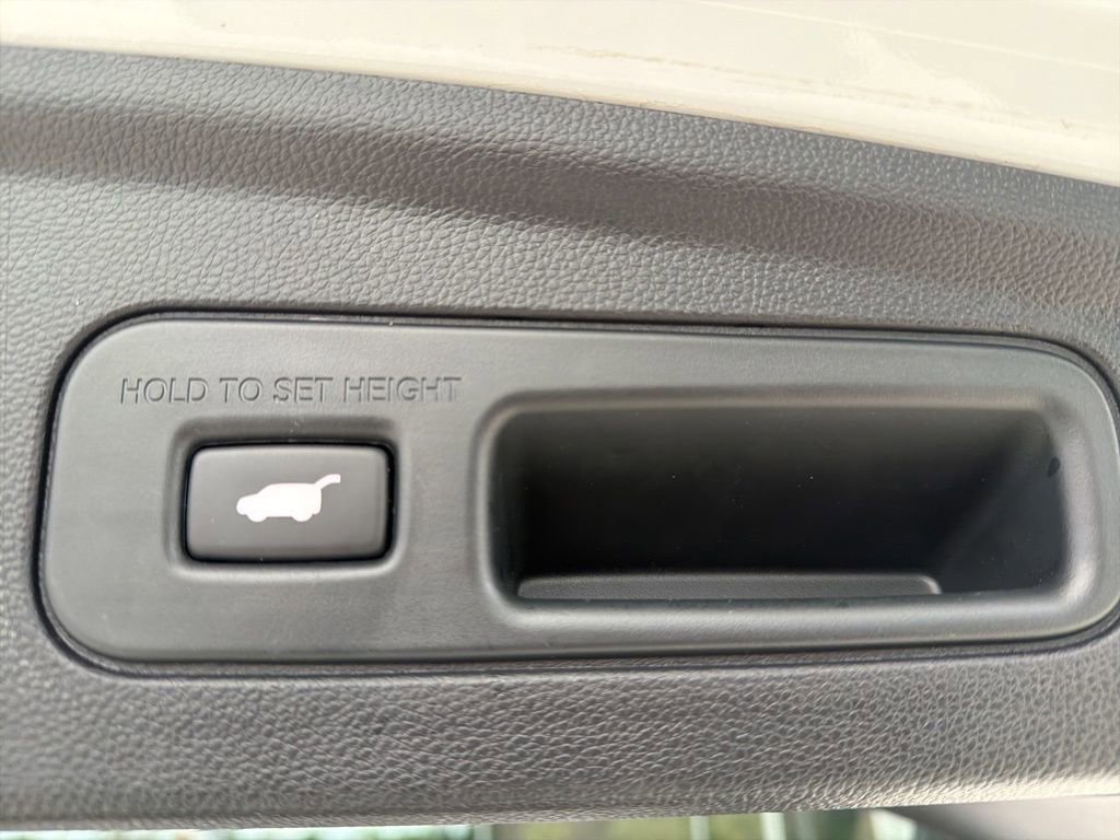 Used 2023 Acura MDX FWD w/ Technology Package image 8