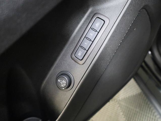 Used 2021 Chevrolet Equinox Premier w/ Redline Edition AWD/4WD image 25