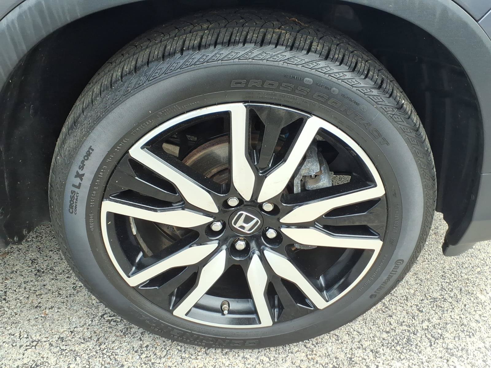 Used 2019 Honda Pilot Touring image 9
