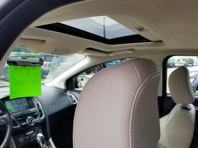 Certified 2018 Ford Focus Titanium FWD image 18