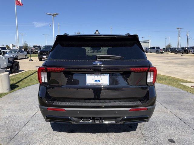 Certified 2026 Ford Explorer ST-Line w/ ST-Line Street Pack image 2
