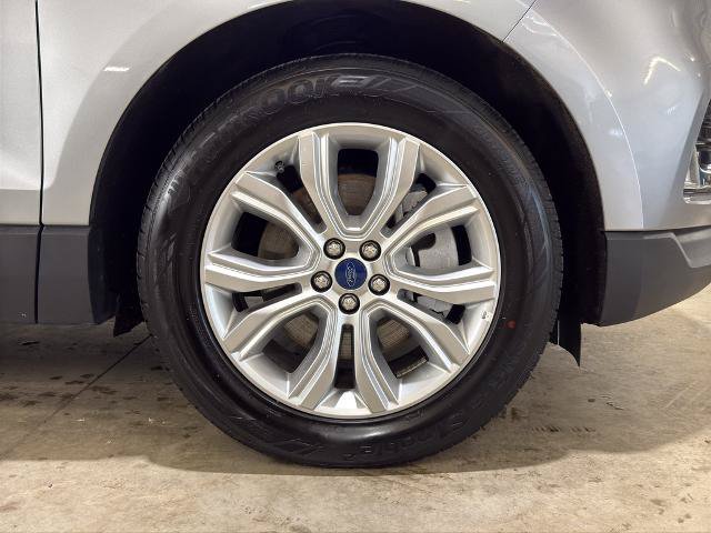 Certified 2022 Ford Edge Titanium AWD/4WD image 27