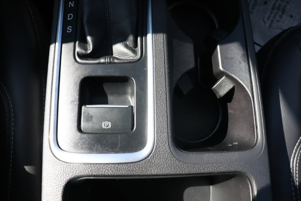 Certified 2019 Ford Escape Titanium AWD/4WD image 18