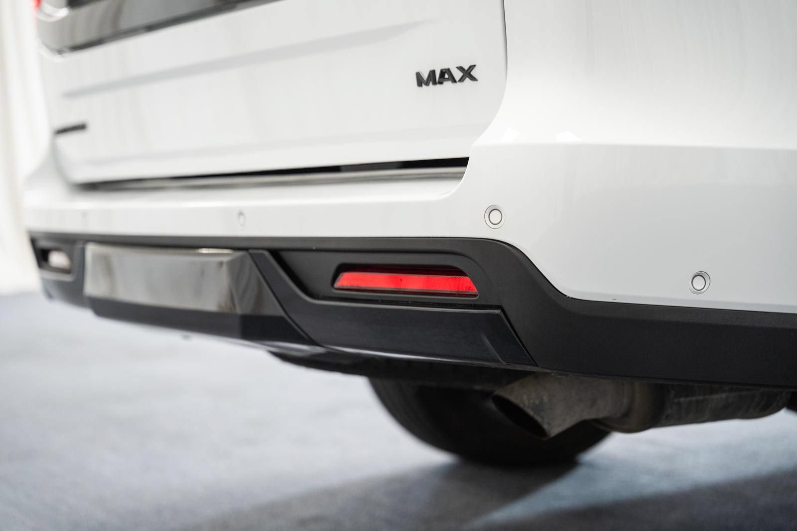 Certified 2025 Ford Expedition Max Platinum w/ Stealth Appearance Package AWD/4WD image 6