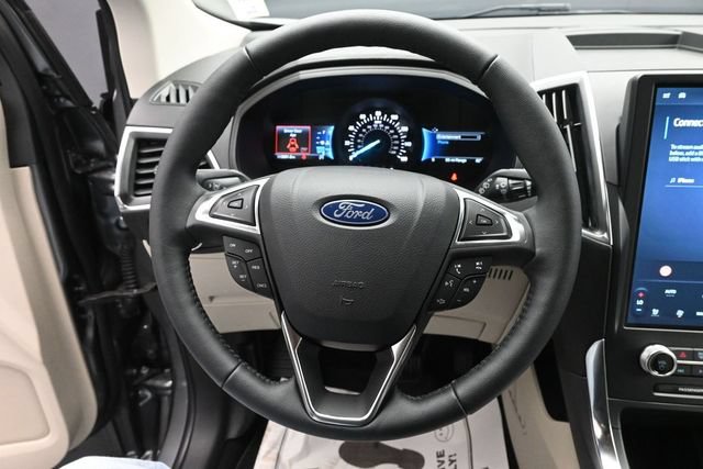 Certified 2024 Ford Edge Titanium AWD/4WD image 15