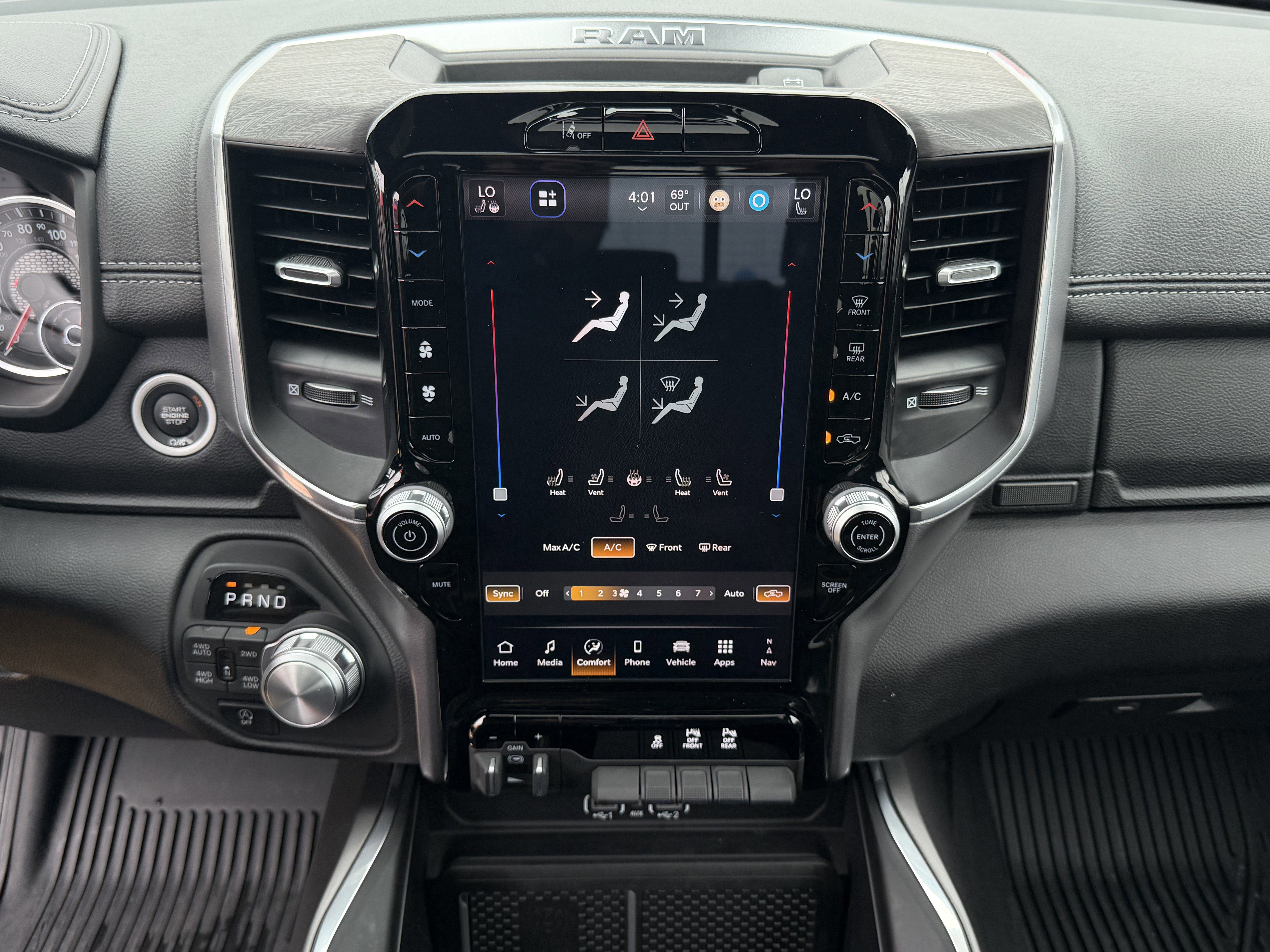 Used 2025 RAM 1500 Laramie w/ Laramie Southwest Edition image 24