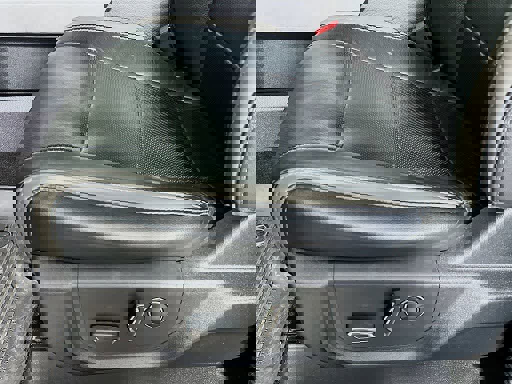 Certified 2017 Ford F150 Raptor w/ Equipment Group 802A Luxury image 30