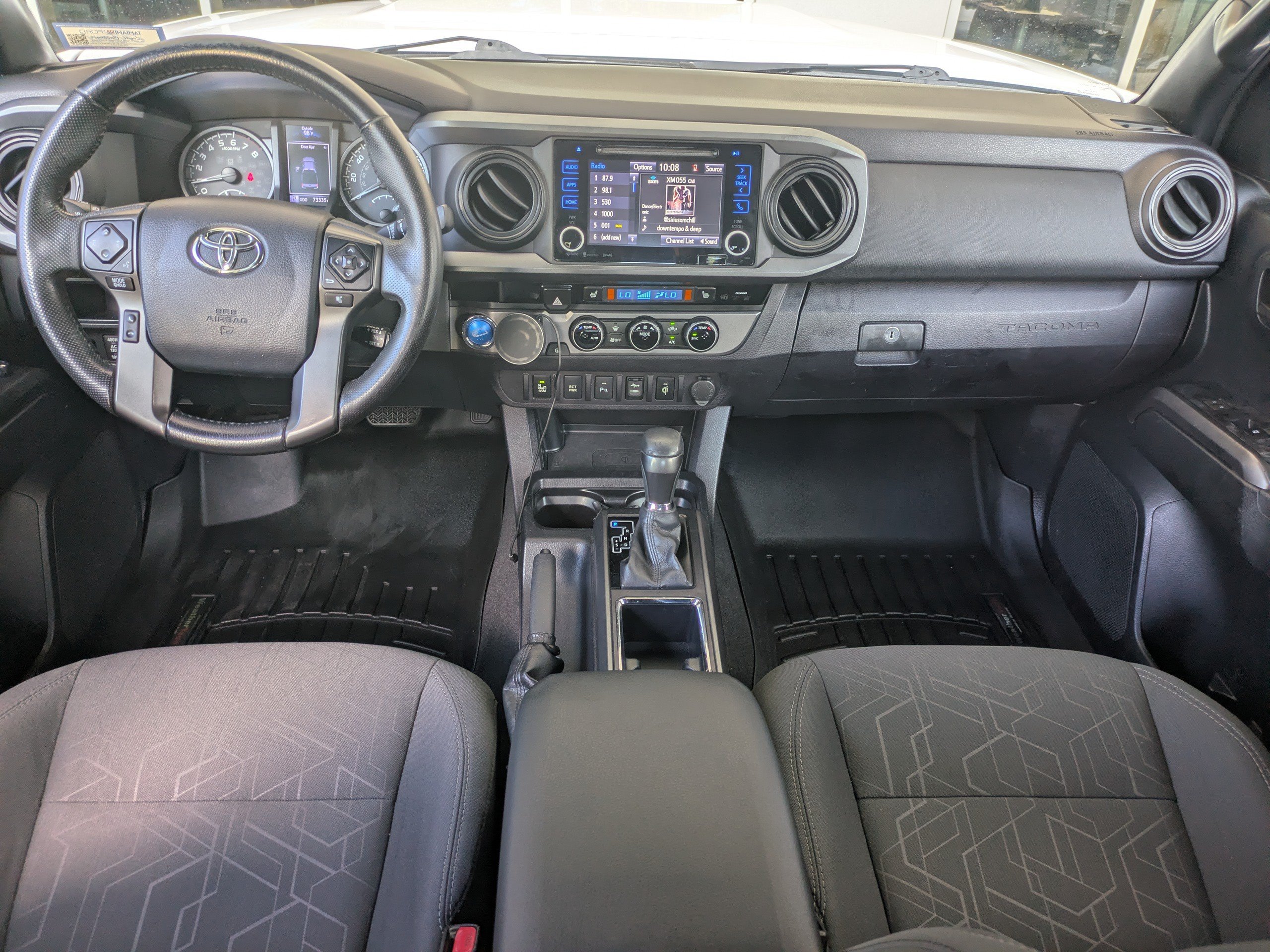 Used 2017 Toyota Tacoma TRD Sport w/ Premium & Technology Package RWD image 15