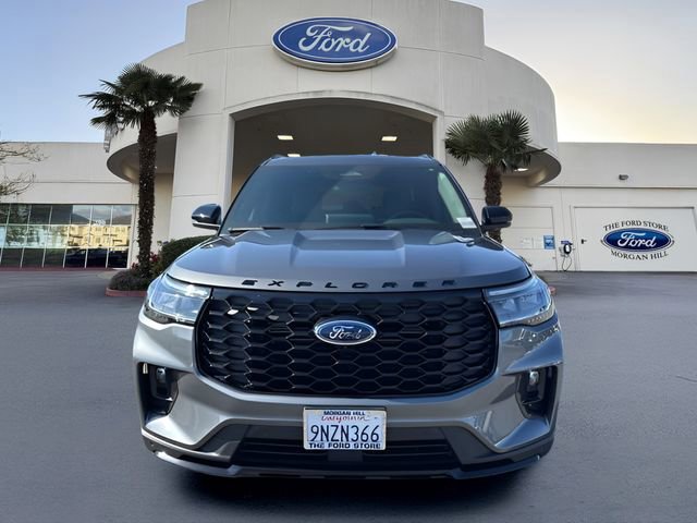 Certified 2025 Ford Explorer ST-Line w/ ST-Line Street Pack AWD/4WD image 8