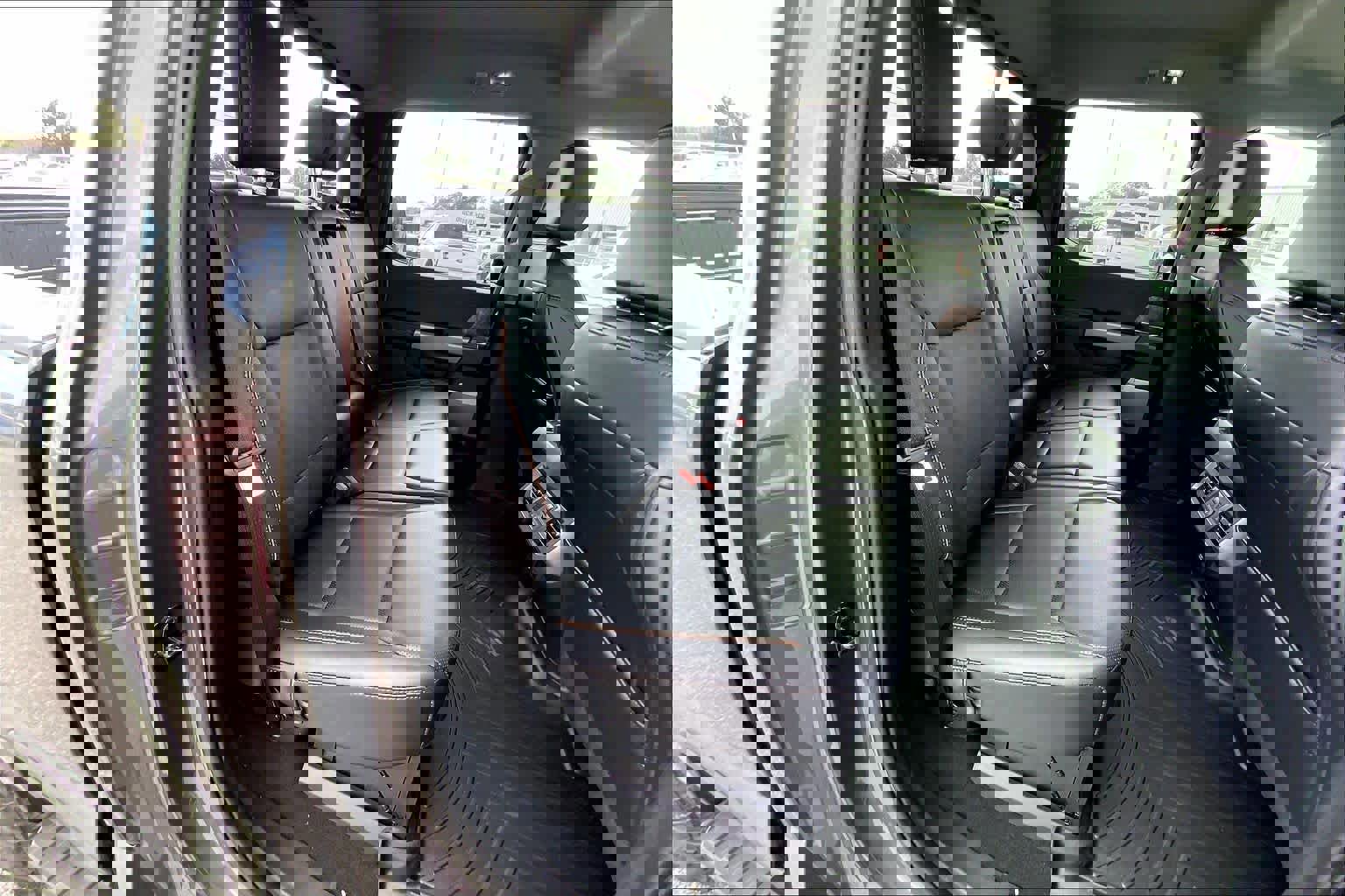 Certified 2025 Ford F250 Lariat w/ Tremor Off-Road Package image 19