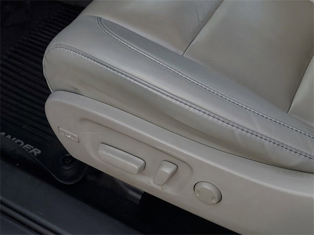 Used 2019 Toyota Highlander XLE image 15