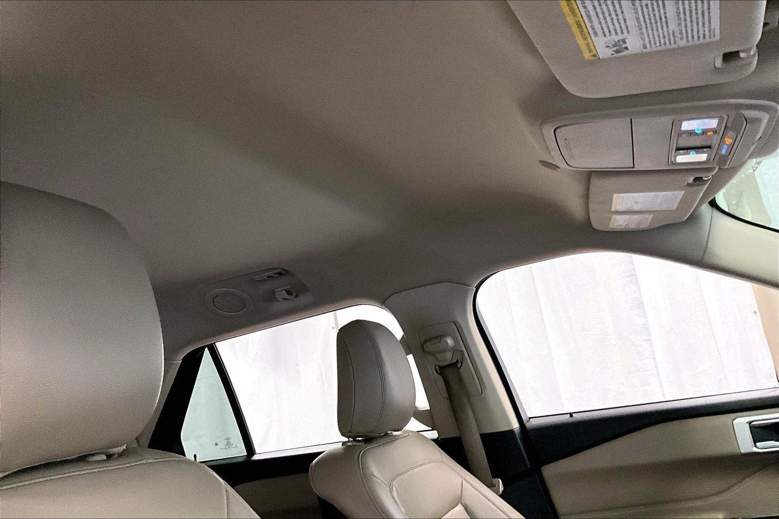 Certified 2020 Ford Explorer XLT w/ Equipment Group 202A image 21