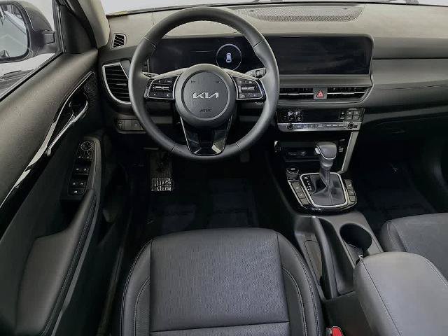 Used 2024 Kia Seltos EX FWD image 10
