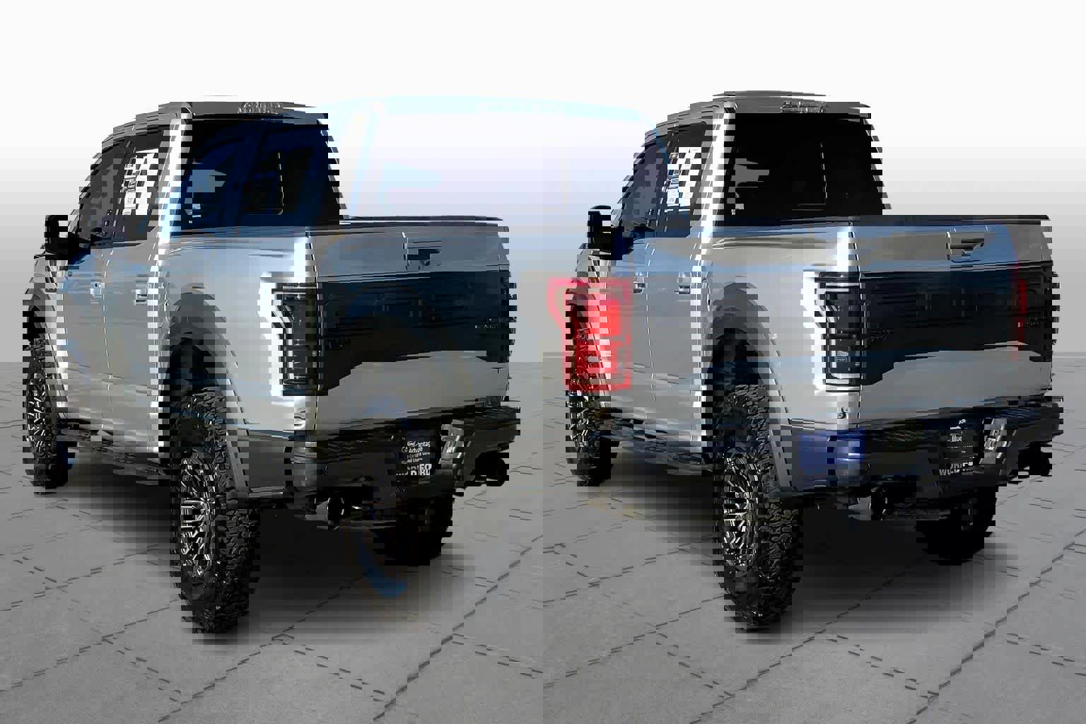 Certified 2018 Ford F150 Raptor w/ Equipment Group 802A Luxury image 4