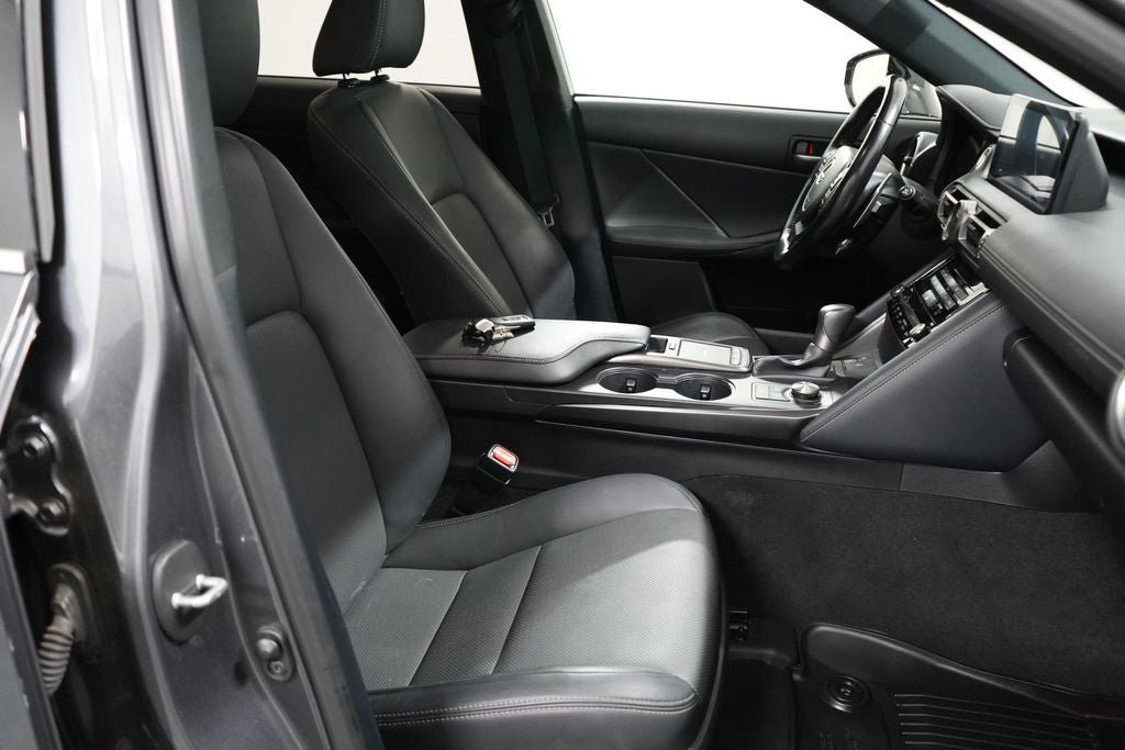 Used 2022 Lexus IS 300 AWD w/ Premium Package image 32