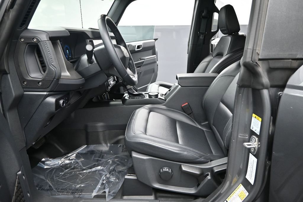 Certified 2025 Ford Bronco Badlands AWD/4WD image 16