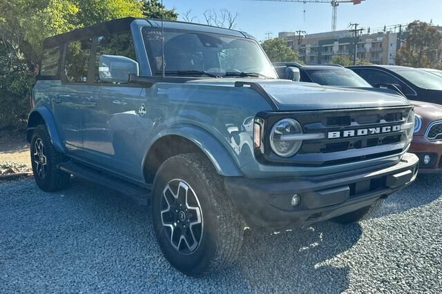 Certified 2023 Ford Bronco Outer Banks AWD/4WD image 2