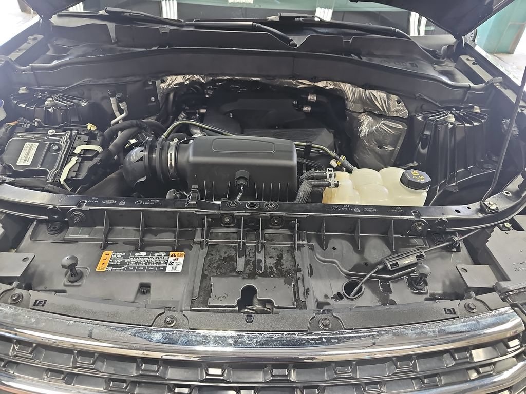 Certified 2020 Ford Explorer XLT w/ Equipment Group 202A AWD/4WD image 30