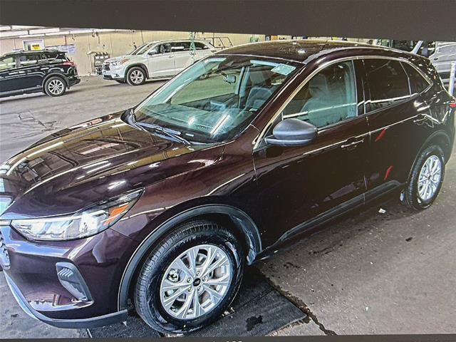 Certified 2023 Ford Escape Active AWD/4WD image 1